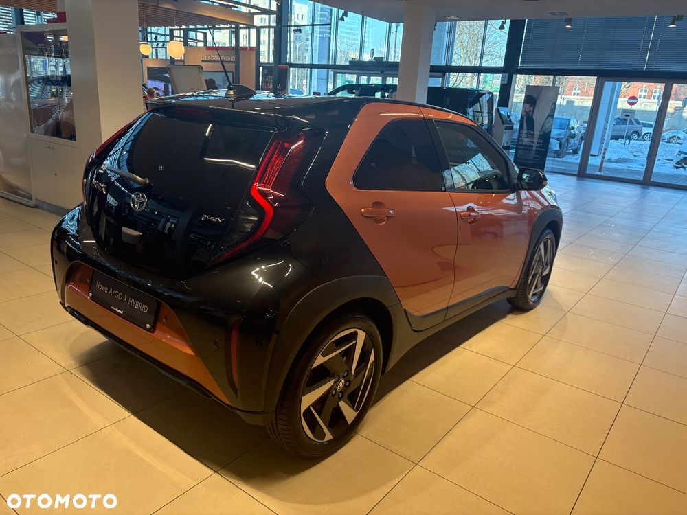 Toyota Aygo X Hybrid 1.5 Style e-CVT - 8