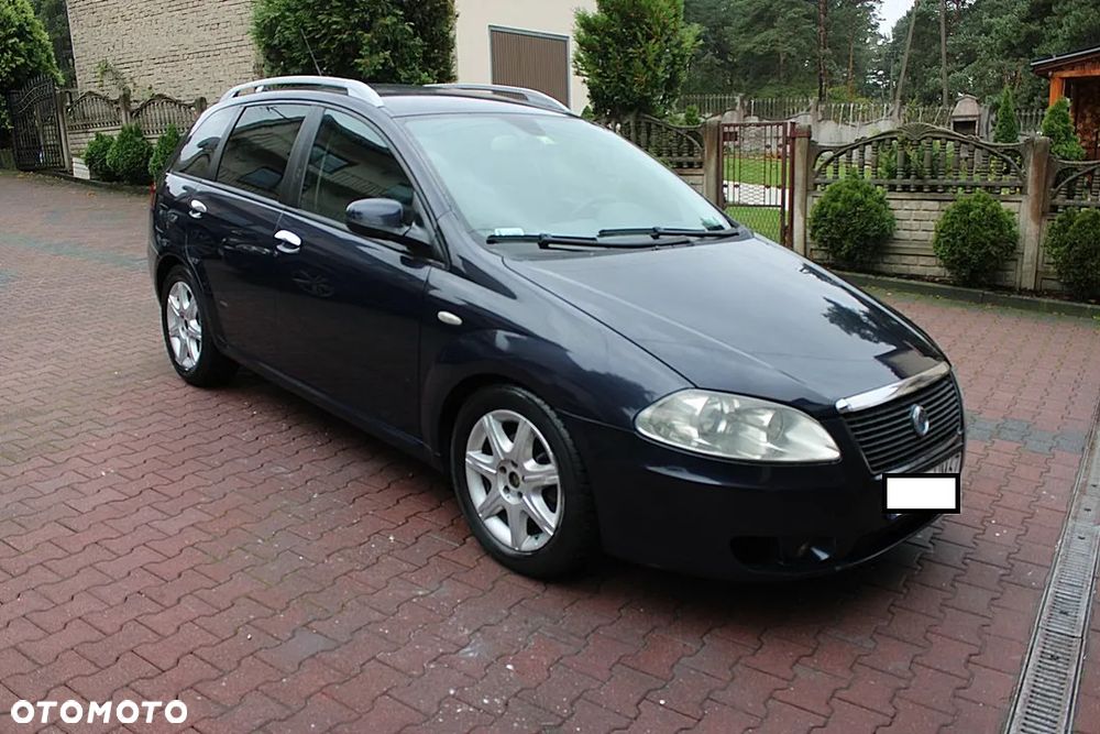 Fiat Croma 1.9 JTD Emotion - 1