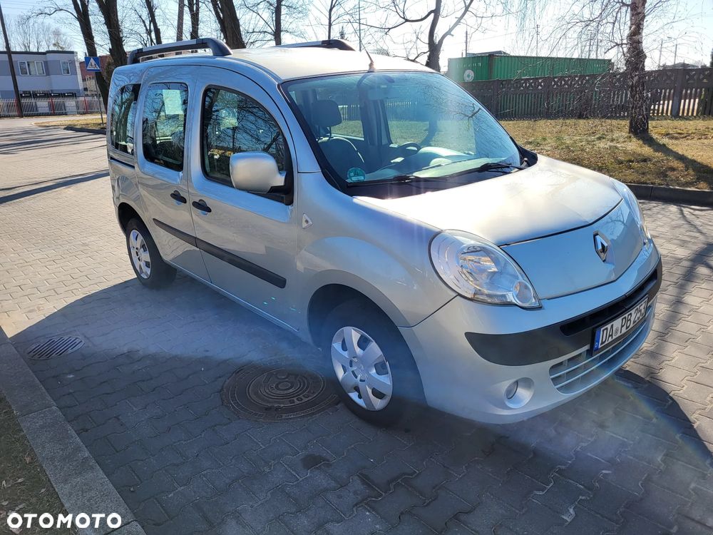 Renault Kangoo 1.6 8V 90 Happy Family - 9