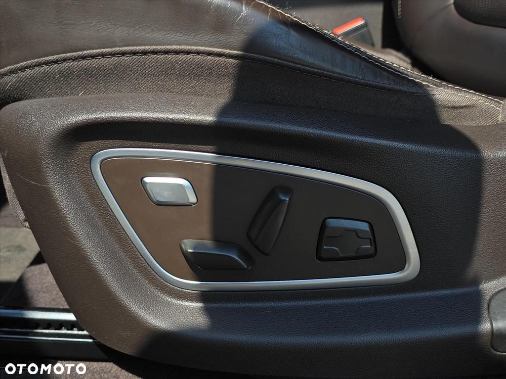 Renault Espace 1.6 dCi Energy Initiale Paris EDC - 12