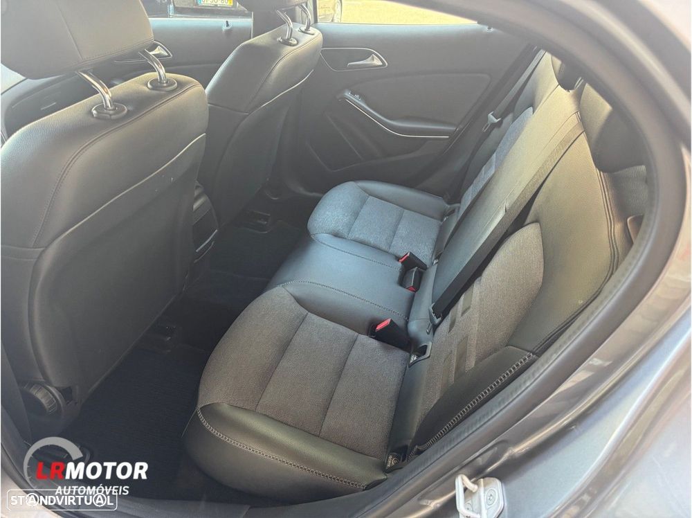 Mercedes-Benz GLA 180 d - 7