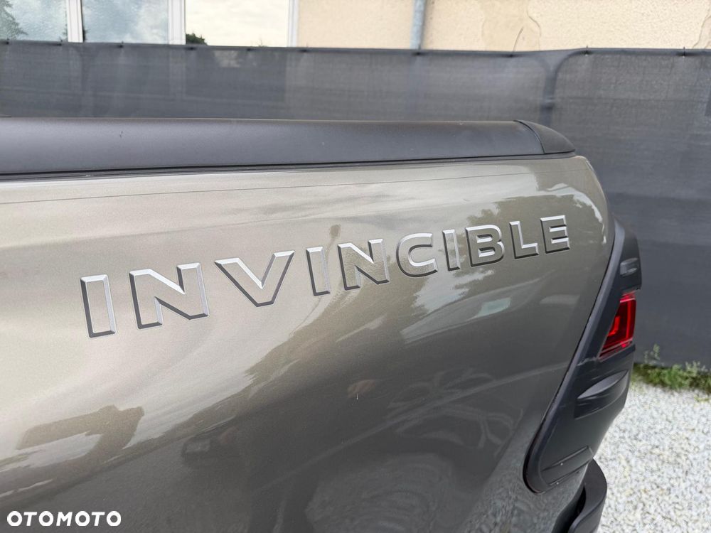 Toyota Hilux 2.8 D-4D Double Cab Invincible Sport 4x4 - 4
