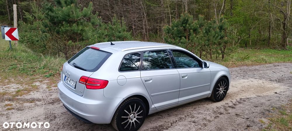 Audi A3 Sportback 2.0 TDI Ambiente - 11
