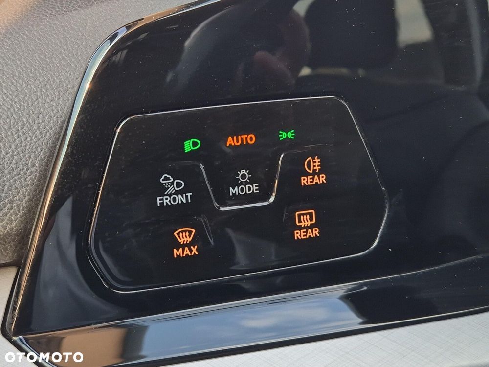 Volkswagen Golf - 14