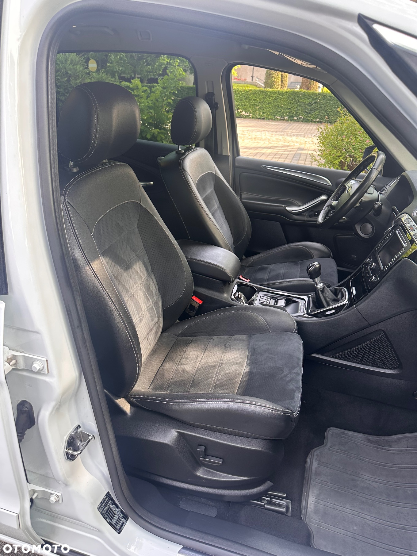 Ford S-Max 2.0 TDCi DPF Titanium - 13