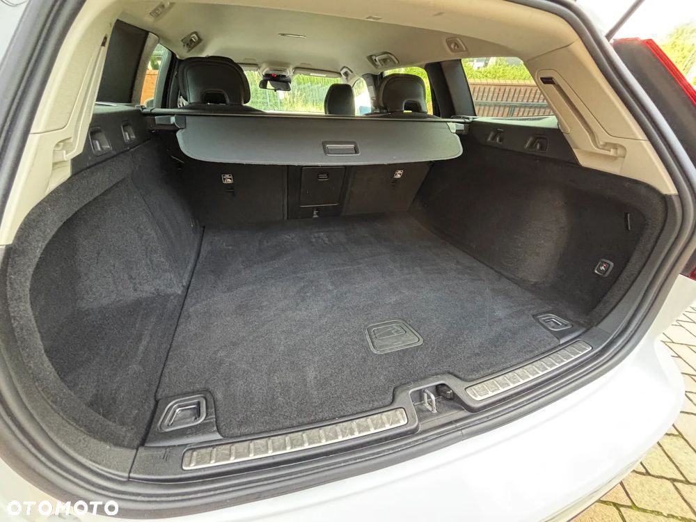 Volvo V60 B3 B Geartronic Momentum Core - 19