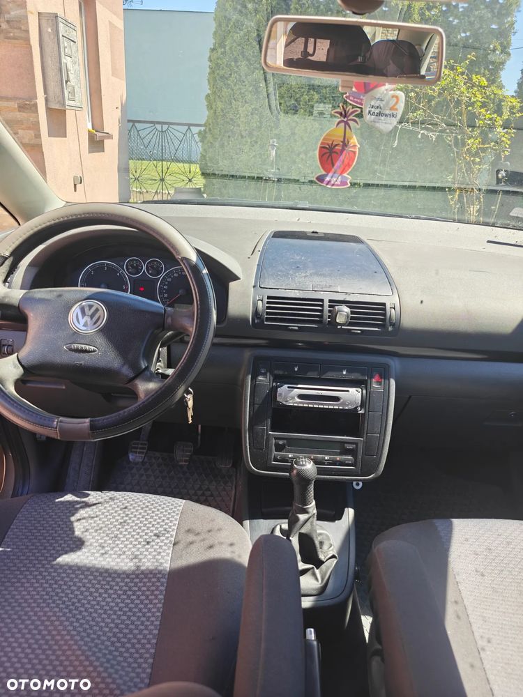 Volkswagen Sharan 1.9 TDI Comfortline - 9
