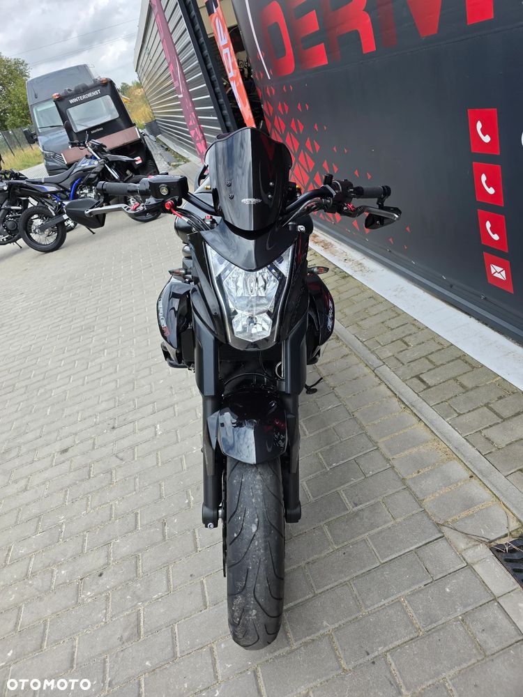 Kawasaki ER - 27