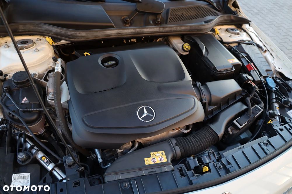 Mercedes-Benz GLA 250 7G-DCT Style - 33