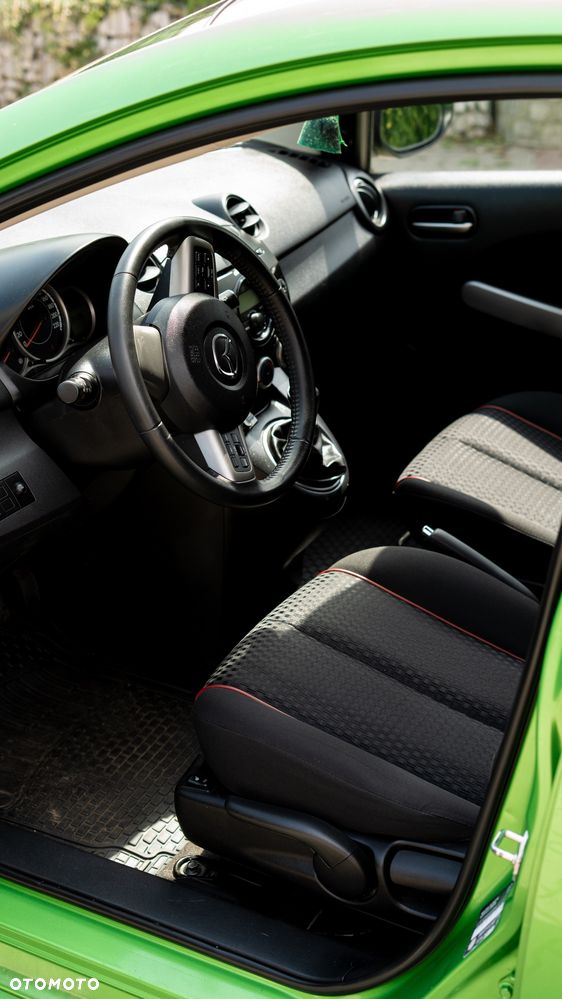 Mazda 2 1.5 MZR Sports-Line - 11