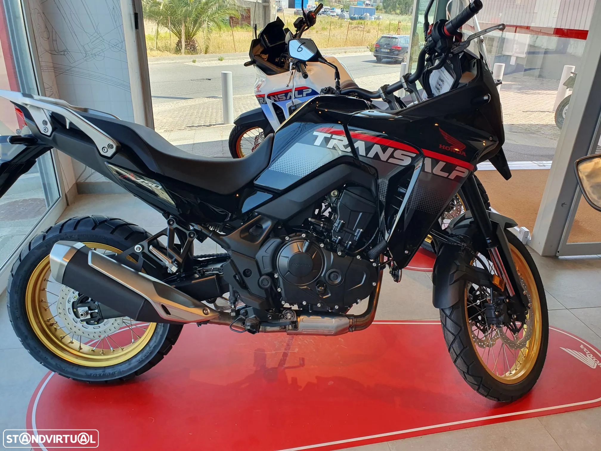 Honda XL 750 TRANSALP (modelo 24) - 1