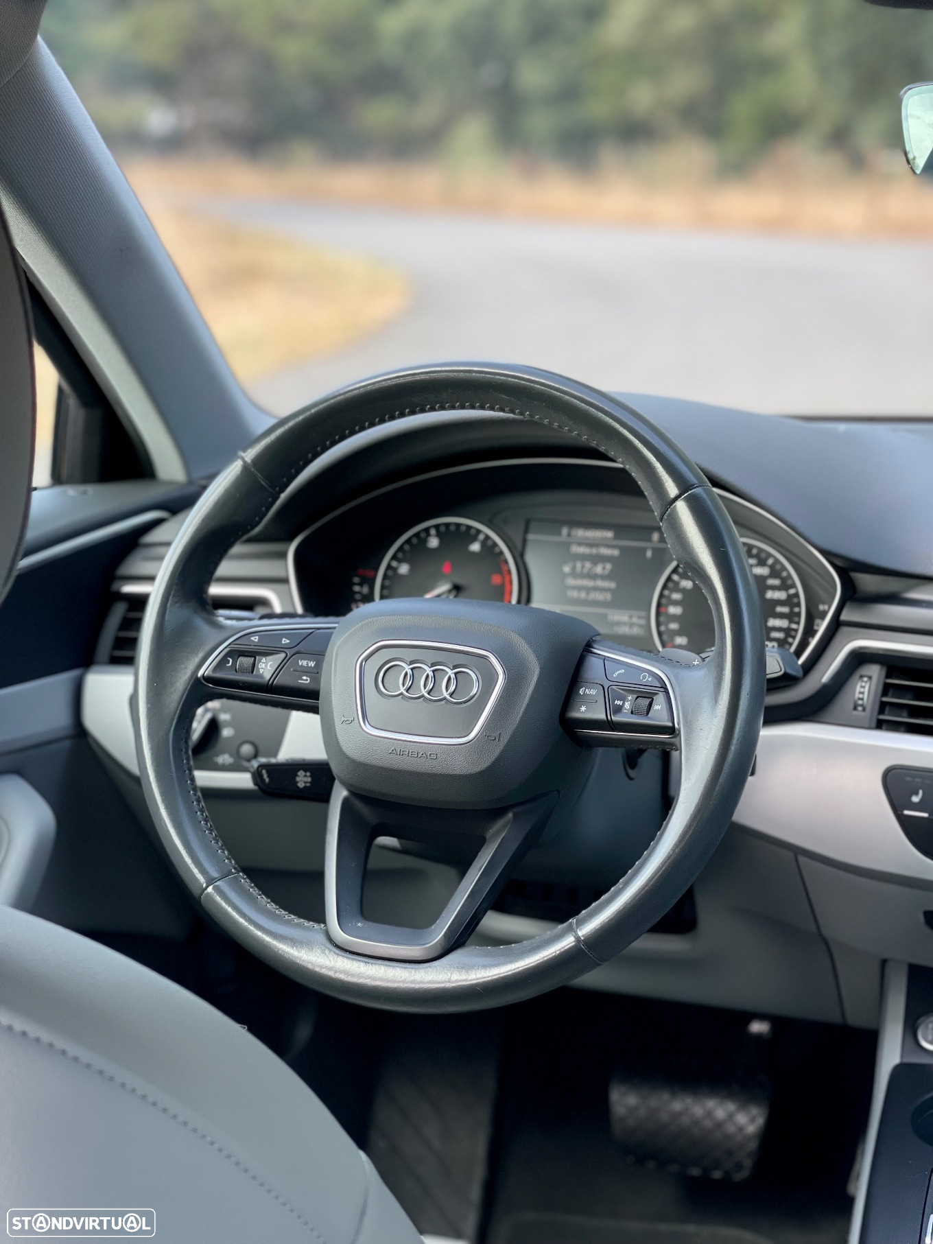 Audi A4 30 TDI S tronic design - 14