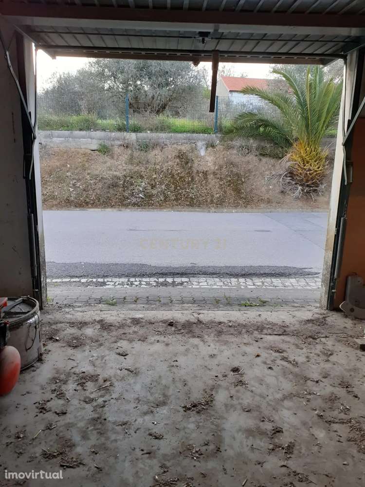 Moradia T1 em Vale de Figueira, Santarém - Grande imagem: 3/24