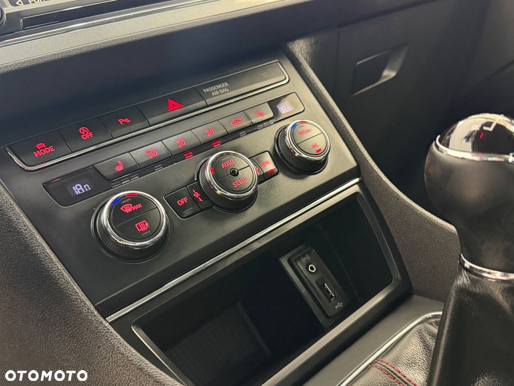 Seat Leon 2.0 TDI DPF Start&Stop FR - 38