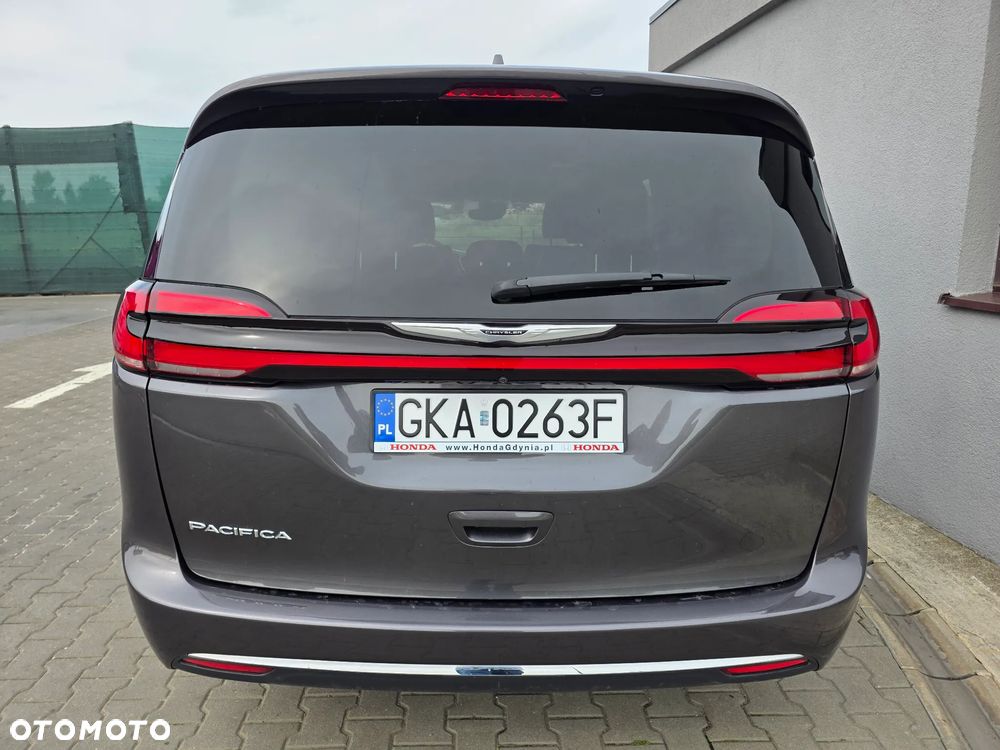 Chrysler Pacifica - 6