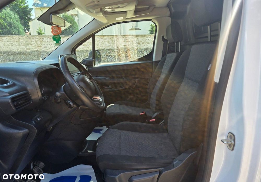 Toyota Proace City - 10