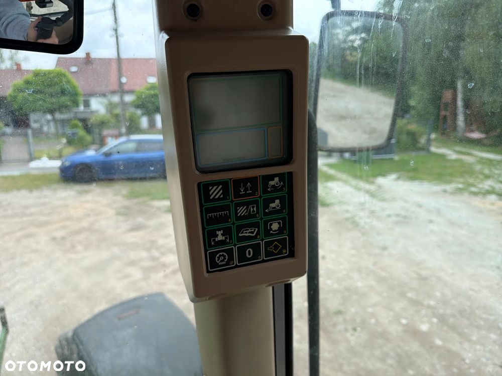 John Deere 6810 - 17