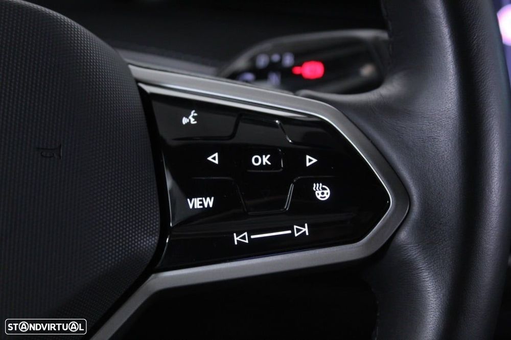 VW ID.7 Tourer 77 kWh Pro Urban - 23