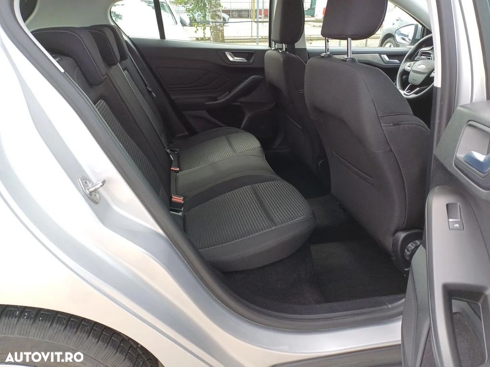 Ford Focus 1.0 EcoBoost Titanium - 22