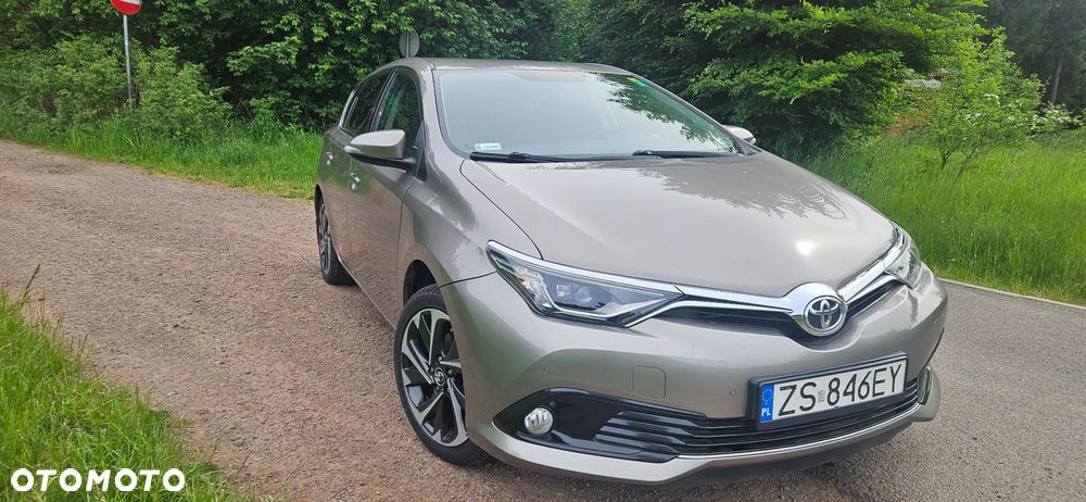 Toyota Auris 1.2 T Dynamic - 1