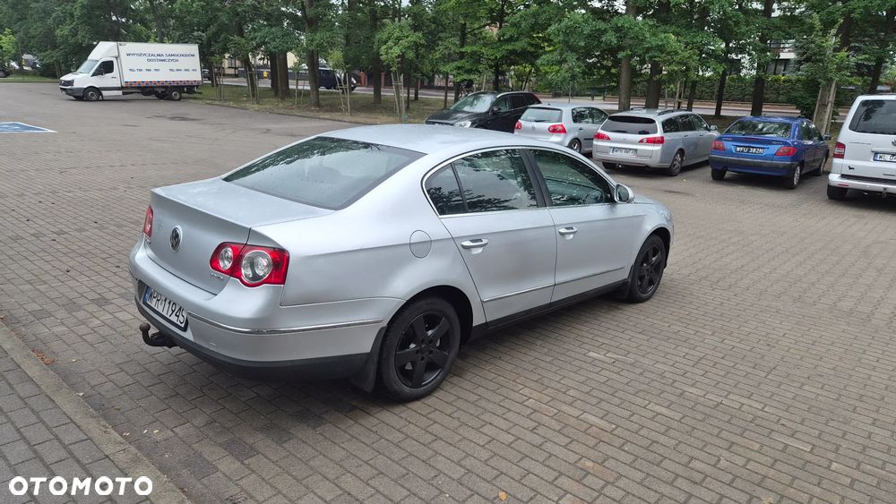 Volkswagen Passat 2.0 TDI Comfortline - 4
