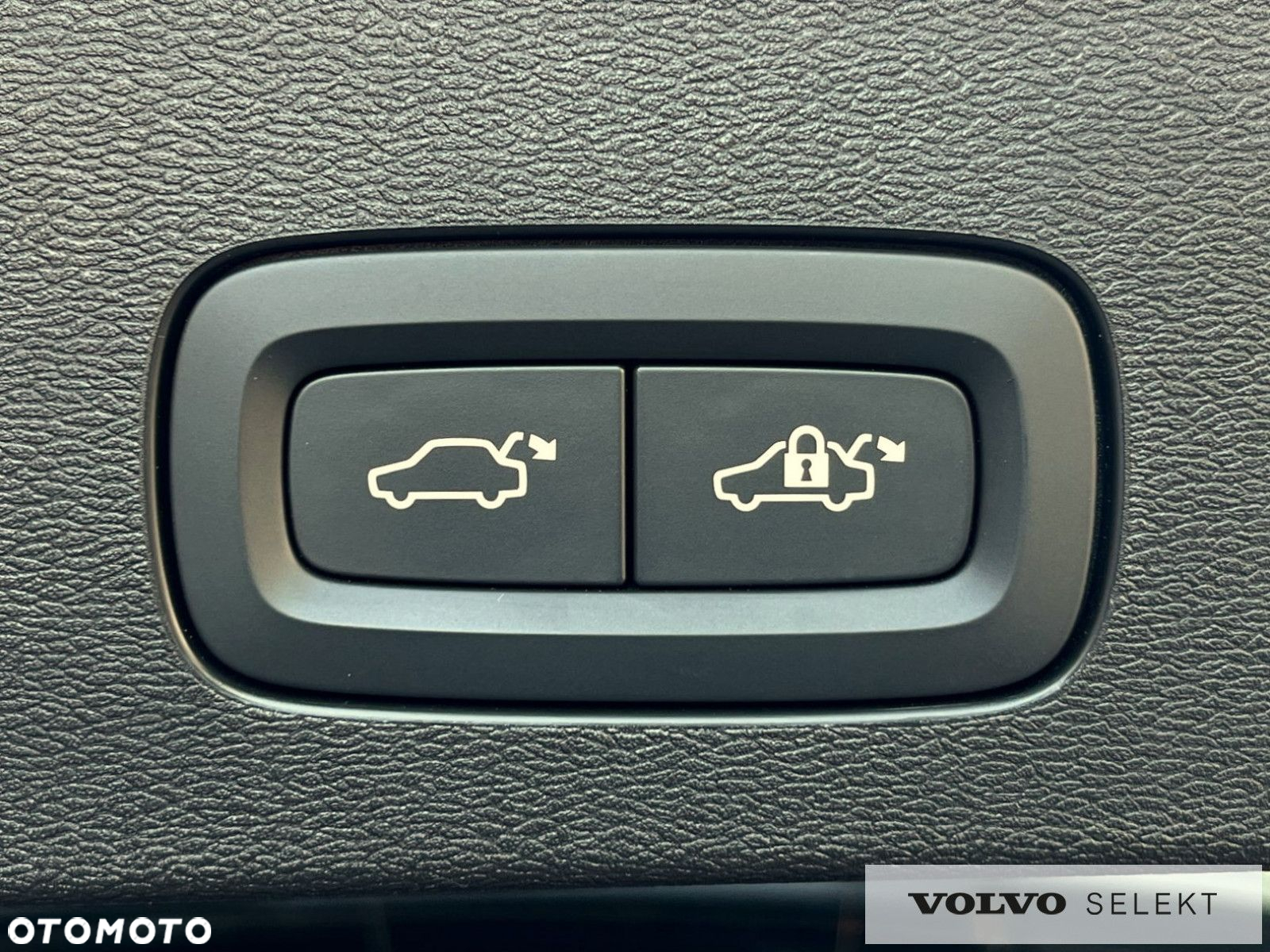 Volvo V60 Cross Country - 38