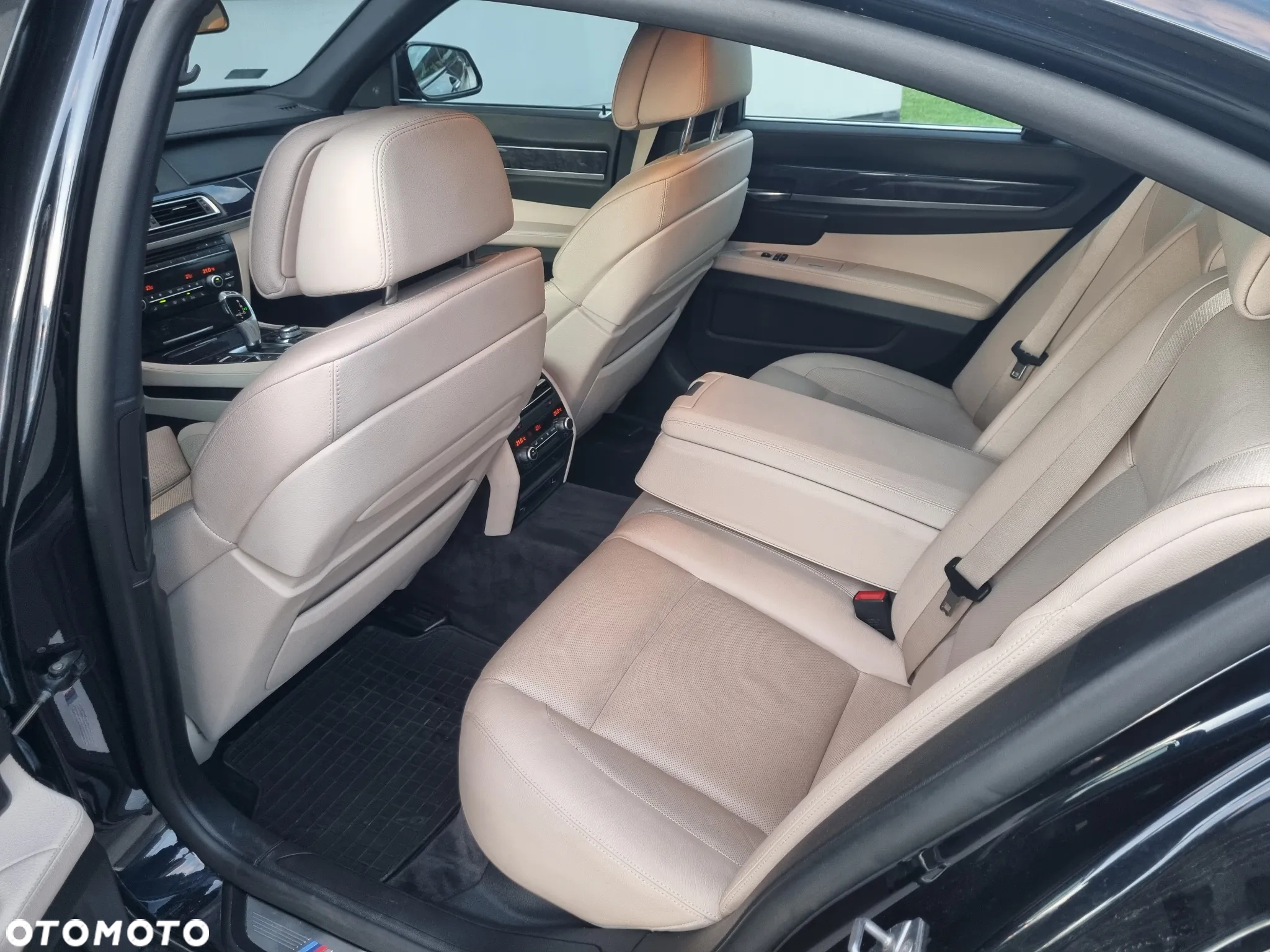 BMW Seria 7 740d - 10