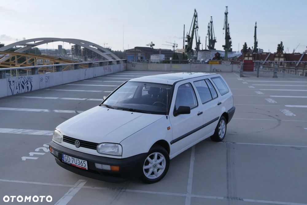 Volkswagen Golf 1.4 CL - 25