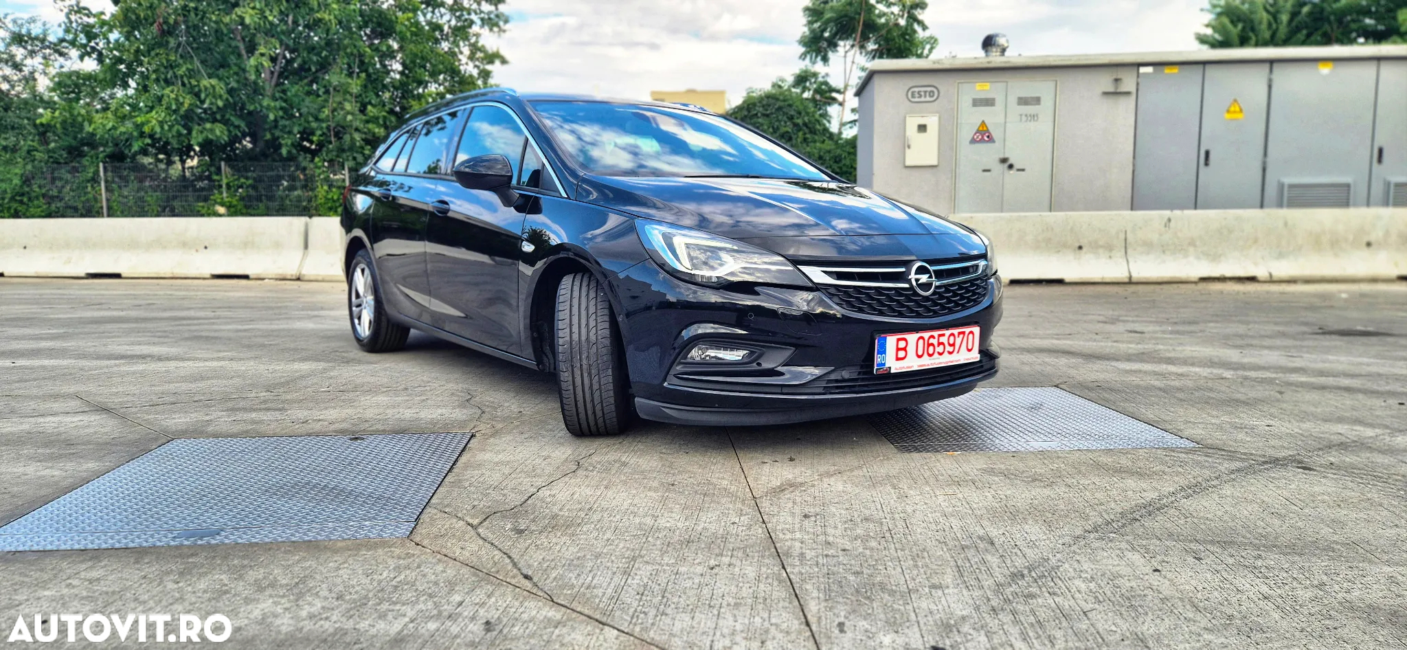 Opel Astra 1.6 D (CDTI DPF ecoFLEX) Start/Stop Excellence - 2
