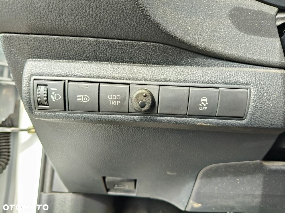 Toyota Corolla 1.8 Hybrid Comfort - 21