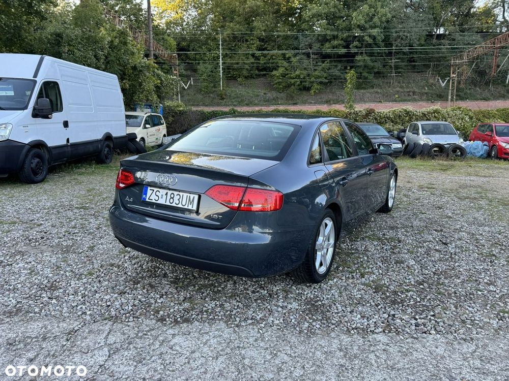 Audi A4 Limousine - 3