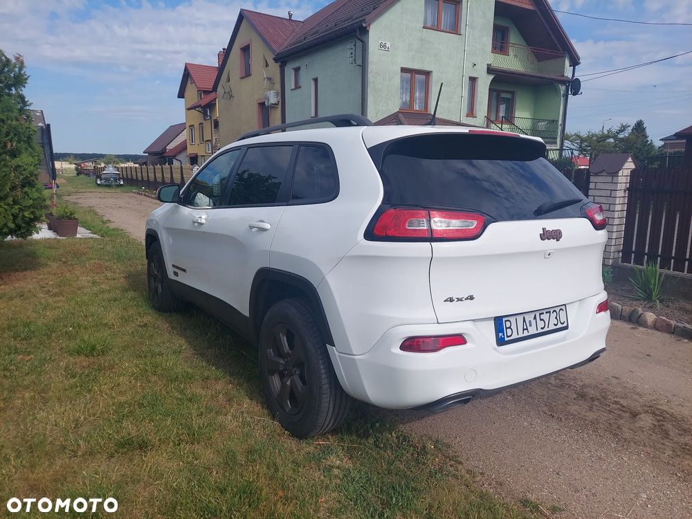 Jeep Cherokee - 8