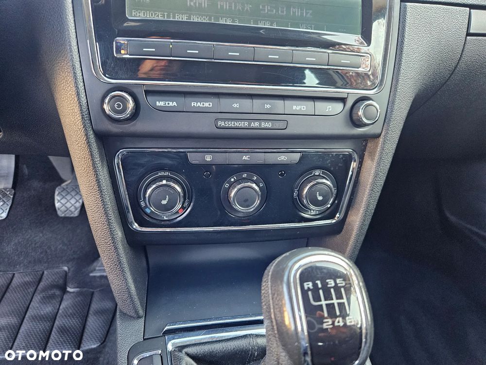Skoda Superb 1.8 TSI Active - 14