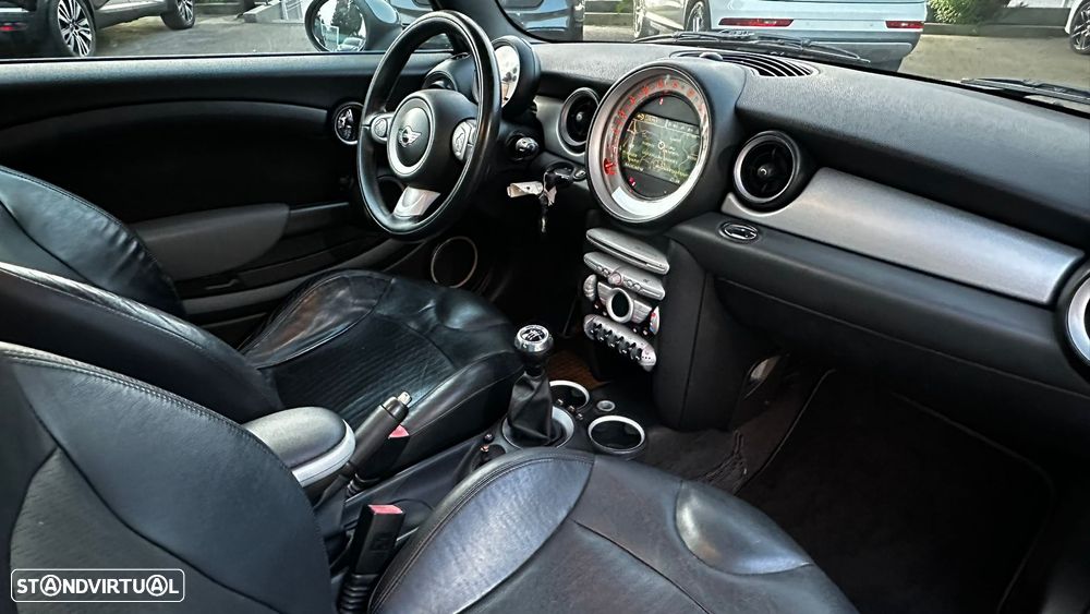 MINI 3 Portas Cooper D - 15