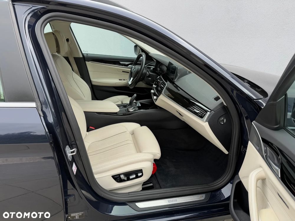 BMW Seria 5 520d - 12