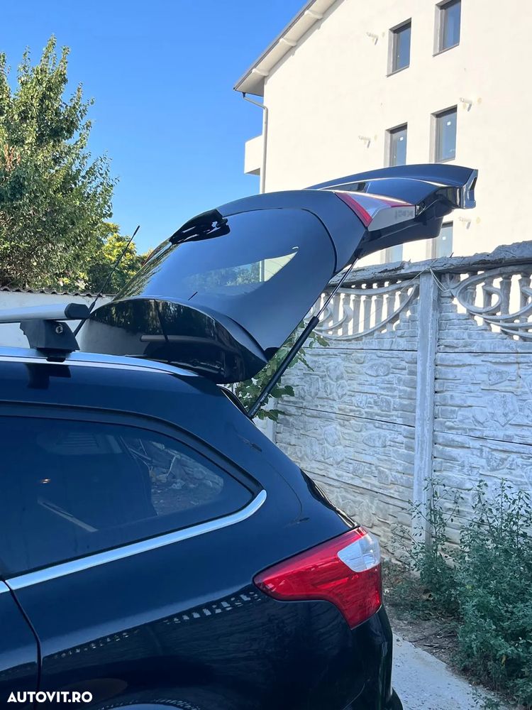 Ford Focus 2.0 TDCI DPF Powershift Titanium - 12