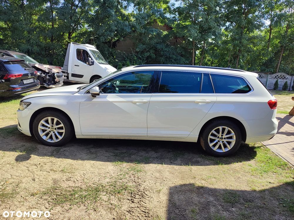 Volkswagen Passat Variant 2.0 TDI SCR DSG Elegance - 26