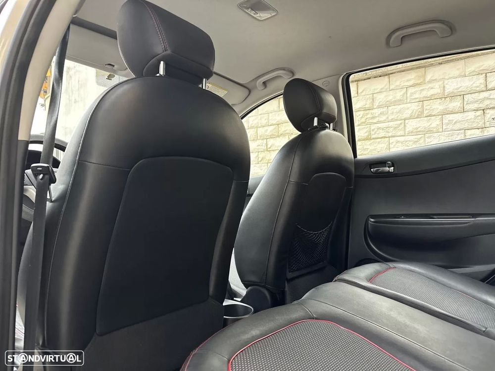 Hyundai i20 1.2 Comfort - 11