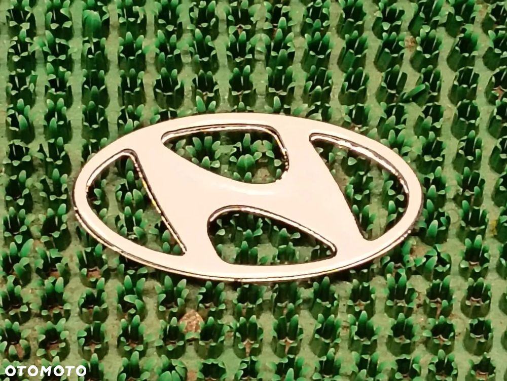 HYUNDAI ACCENT 99-05r Znaczek Emblemat - 2