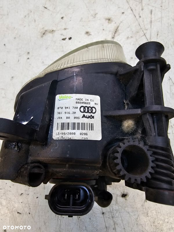 HALOGEN PRAWY PRZÓD AUDI A4 B8 A5 8T 8T0941700 - 5