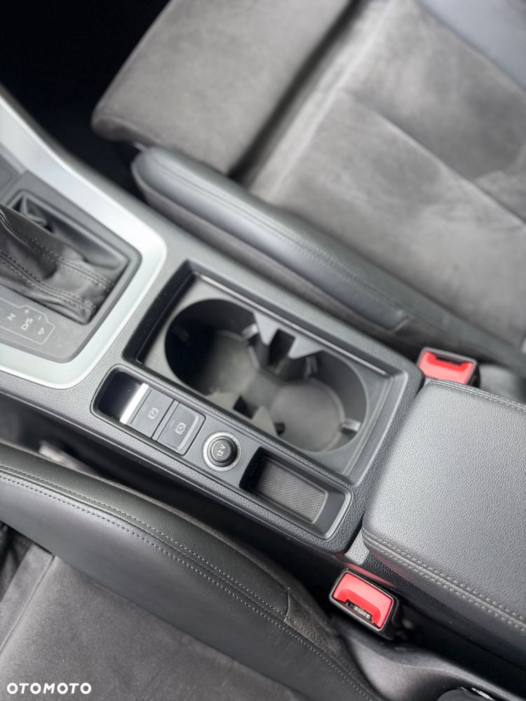 Audi Q3 2.0 TDI S tronic - 17