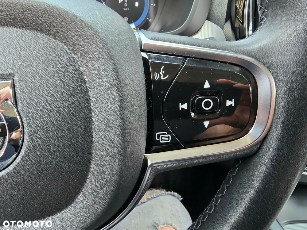 Volvo XC 60 ver-b4-d-plus-dark - 33
