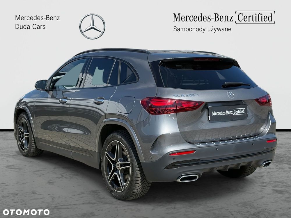 Mercedes-Benz GLA 200 d AMG Line - 4