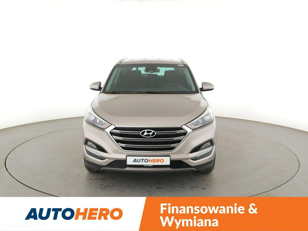 Hyundai Tucson 1.7 CRDI BlueDrive Style 2WD - 11