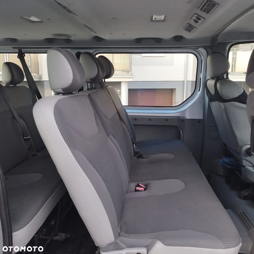 Opel Vivaro - 8