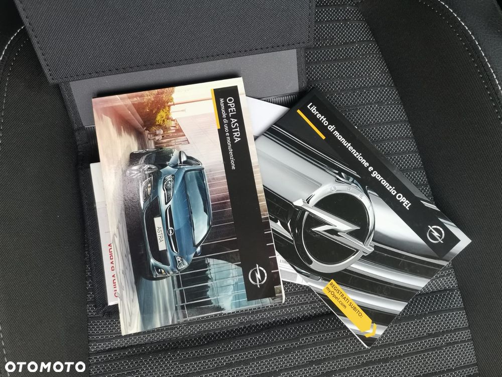 Opel Astra 1.4 Turbo Exklusiv - 23