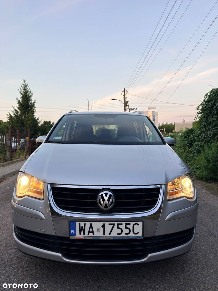 Volkswagen Touran - 2