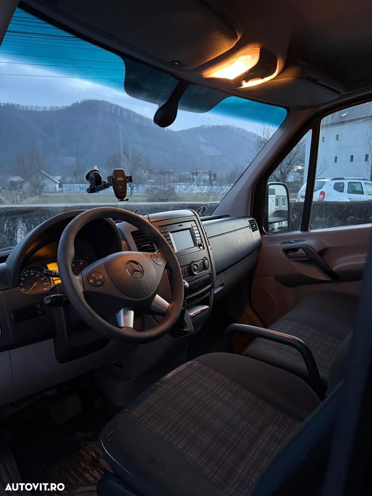 Mercedes-Benz Sprinter - 5