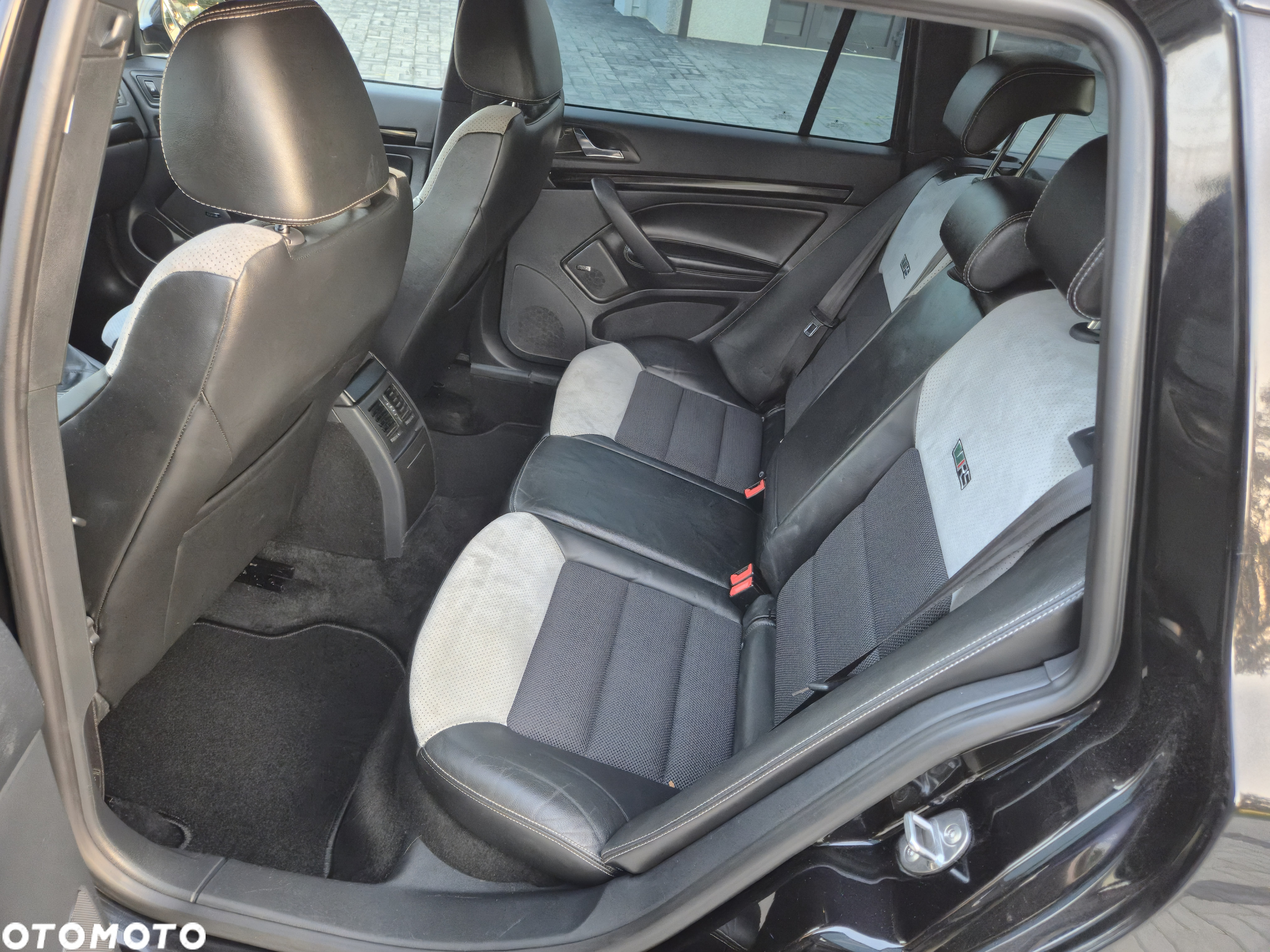 Skoda Octavia Combi 2.0 TSI RS - 17