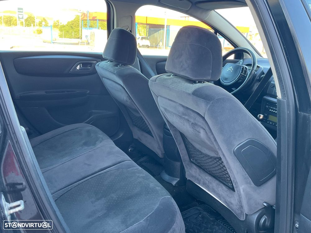 Citroën C4 1.6 HDi 110 Exclusive - 10